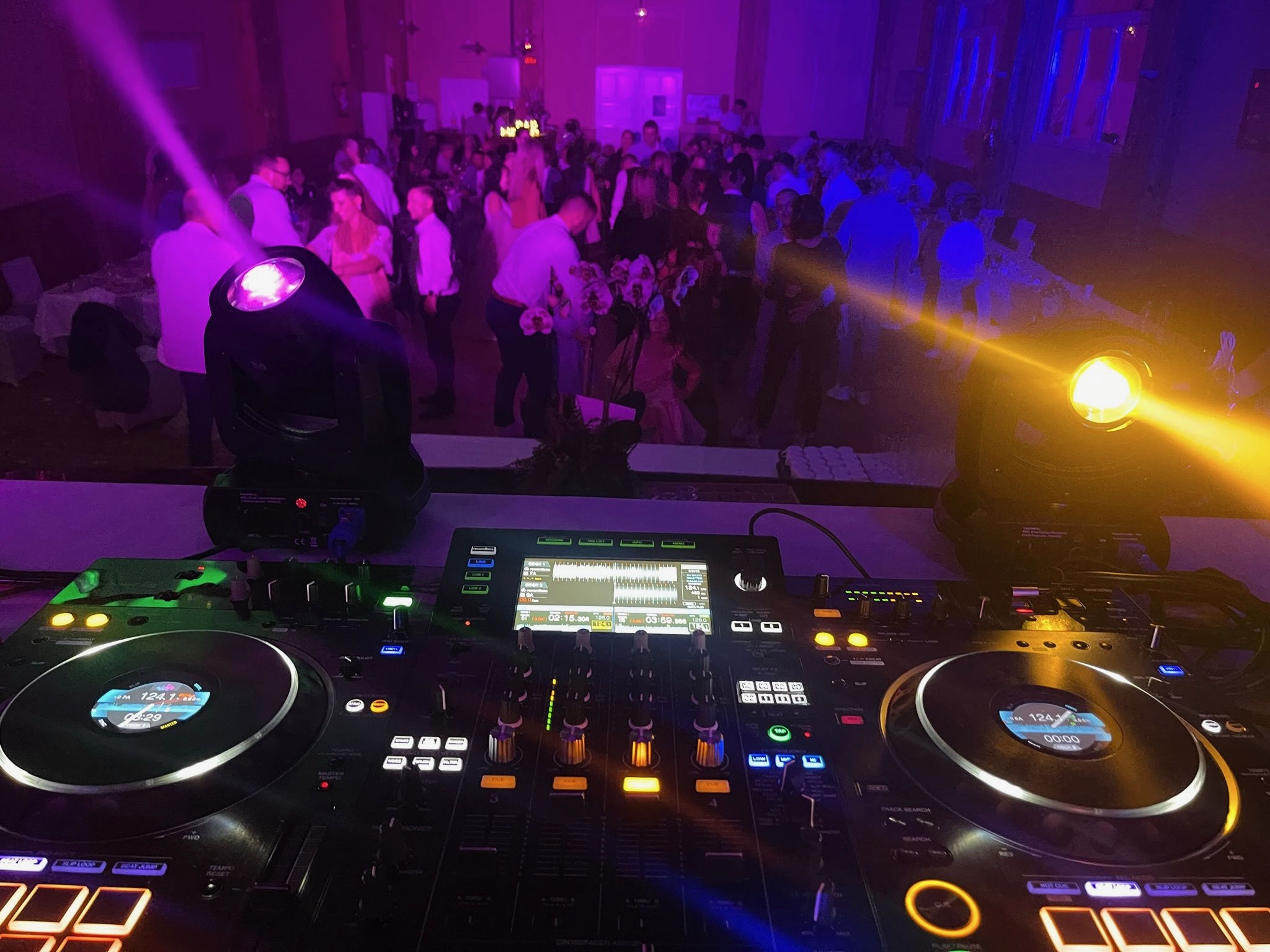 Console DJ lors d’une soirée animée par Bjorn Event DJ