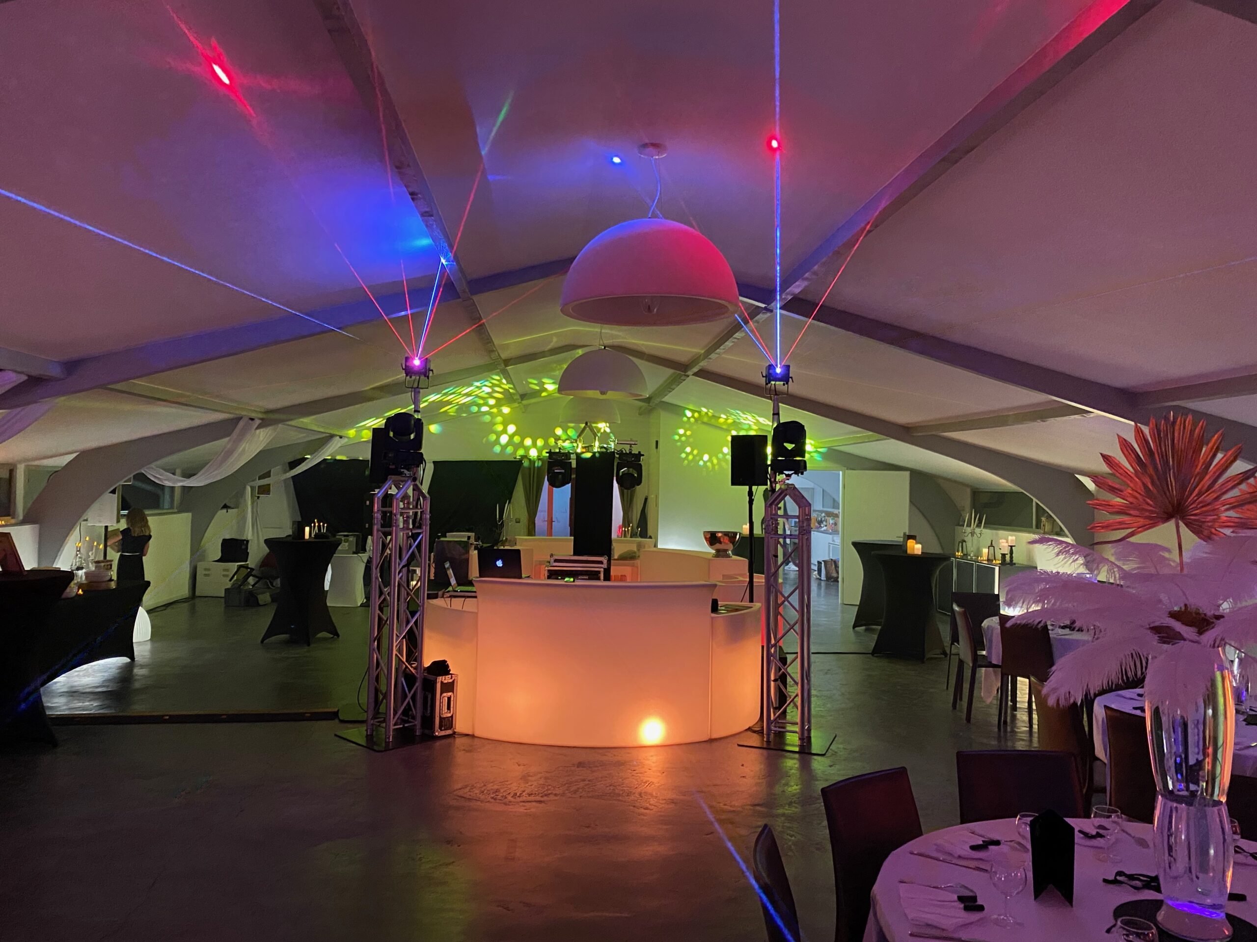 DJ mariage avec éclairage et piste de danse – Bjorn Event DJ