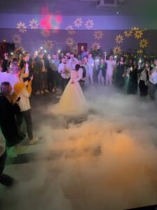 DJ mariage ouverture de bal avec fumée lourde dans les Hauts-de-France